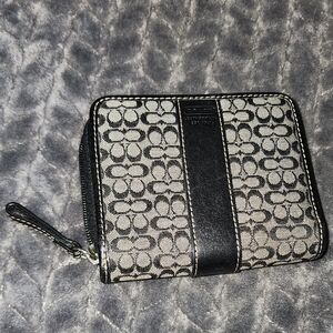 Coach Leather Signature Small C Black Zip Around Wallet Card Holder Small